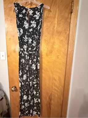 Mrs. Maggie Black & White Floral Sleeveless Jumpsuit